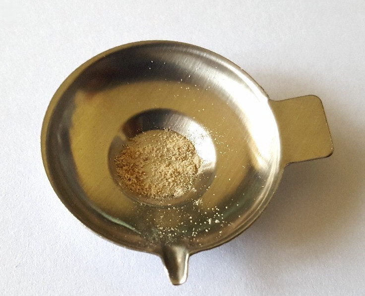 4-AcO-DMT sample, as identified by the photographer.